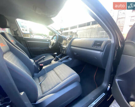 Чорний Фольксваген Гольф, об'ємом двигуна 1.6 л та пробігом 210 тис. км за 6000 $, фото 11 на Automoto.ua