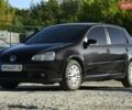 Черный Фольксваген Гольф, объемом двигателя 1.39 л и пробегом 235 тыс. км за 5500 $, фото 4 на Automoto.ua