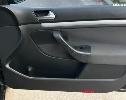 Чорний Фольксваген Гольф, об'ємом двигуна 1.6 л та пробігом 255 тис. км за 4990 $, фото 28 на Automoto.ua