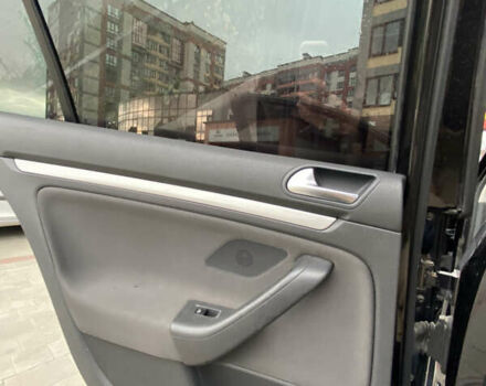 Чорний Фольксваген Гольф, об'ємом двигуна 1.6 л та пробігом 190 тис. км за 6032 $, фото 16 на Automoto.ua