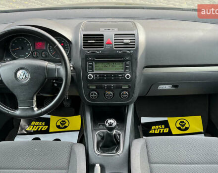 Чорний Фольксваген Гольф, об'ємом двигуна 1.6 л та пробігом 256 тис. км за 5999 $, фото 11 на Automoto.ua