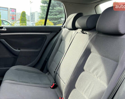 Чорний Фольксваген Гольф, об'ємом двигуна 1.6 л та пробігом 256 тис. км за 5999 $, фото 17 на Automoto.ua