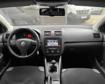 Черный Фольксваген Гольф, объемом двигателя 1.4 л и пробегом 268 тыс. км за 6490 $, фото 12 на Automoto.ua