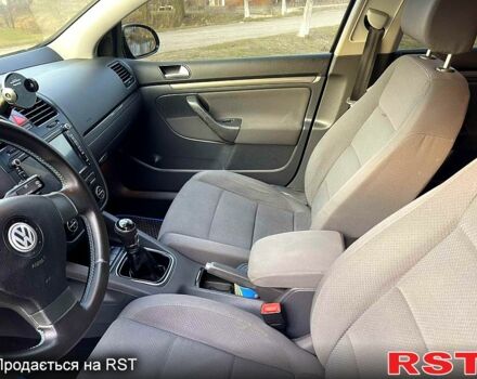 Черный Фольксваген Гольф, объемом двигателя 2 л и пробегом 233 тыс. км за 6200 $, фото 8 на Automoto.ua