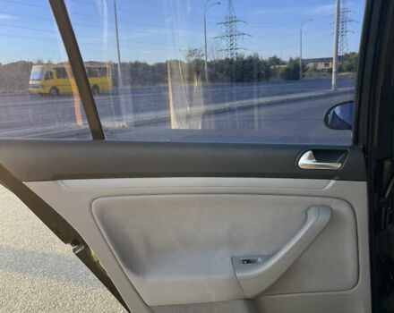 Черный Фольксваген Гольф, объемом двигателя 1.6 л и пробегом 138 тыс. км за 6500 $, фото 5 на Automoto.ua