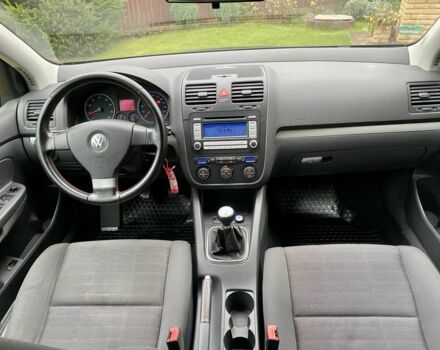 Чорний Фольксваген Гольф, об'ємом двигуна 1.4 л та пробігом 230 тис. км за 5777 $, фото 6 на Automoto.ua