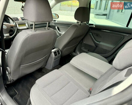 Чорний Фольксваген Гольф, об'ємом двигуна 1.4 л та пробігом 142 тис. км за 7799 $, фото 16 на Automoto.ua