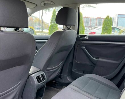 Чорний Фольксваген Гольф, об'ємом двигуна 1.6 л та пробігом 256 тис. км за 5999 $, фото 16 на Automoto.ua