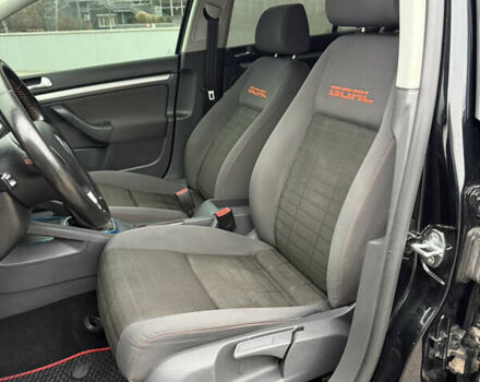 Черный Фольксваген Гольф, объемом двигателя 1.39 л и пробегом 260 тыс. км за 4999 $, фото 15 на Automoto.ua