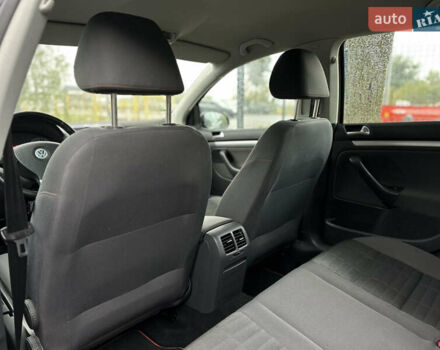 Черный Фольксваген Гольф, объемом двигателя 1.6 л и пробегом 221 тыс. км за 6600 $, фото 36 на Automoto.ua