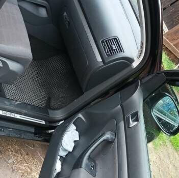 Черный Фольксваген Гольф, объемом двигателя 1.39 л и пробегом 298 тыс. км за 5500 $, фото 14 на Automoto.ua