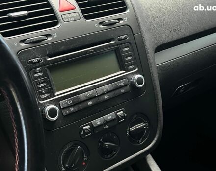 Чорний Фольксваген Гольф, об'ємом двигуна 1.6 л та пробігом 255 тис. км за 4990 $, фото 20 на Automoto.ua