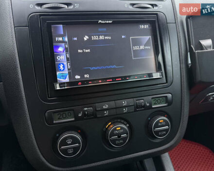 Черный Фольксваген Гольф, объемом двигателя 1.39 л и пробегом 207 тыс. км за 5599 $, фото 8 на Automoto.ua