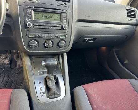 Черный Фольксваген Гольф, объемом двигателя 1.6 л и пробегом 207 тыс. км за 6700 $, фото 7 на Automoto.ua