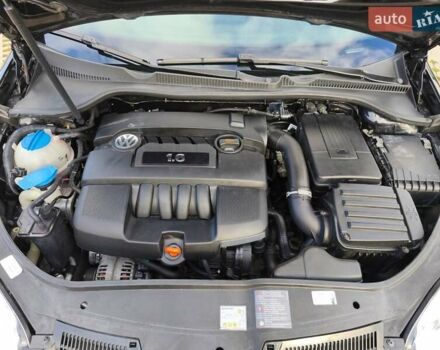 Фольксваген Гольф 2006 в Хмельницком на Automoto.ua Черный Фольксваген Гольф, объемом двигателя 1.6 л и пробегом 247 тыс. км за 6400 $, фото 48 на Automoto.ua