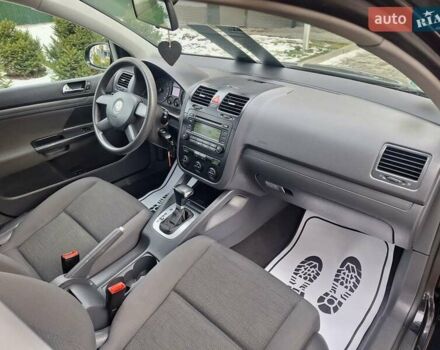 Чорний Фольксваген Гольф, об'ємом двигуна 1.6 л та пробігом 220 тис. км за 6750 $, фото 45 на Automoto.ua