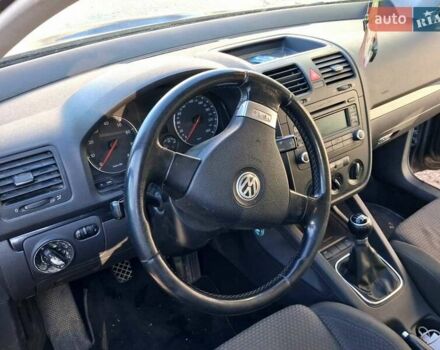 Чорний Фольксваген Гольф, об'ємом двигуна 1.39 л та пробігом 230 тис. км за 5200 $, фото 3 на Automoto.ua