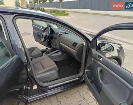 Чорний Фольксваген Гольф, об'ємом двигуна 1.6 л та пробігом 212 тис. км за 5900 $, фото 19 на Automoto.ua