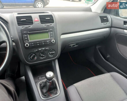 Чорний Фольксваген Гольф, об'ємом двигуна 1.6 л та пробігом 207 тис. км за 5400 $, фото 9 на Automoto.ua