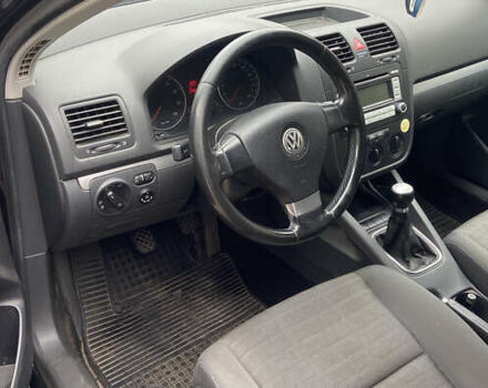 Черный Фольксваген Гольф, объемом двигателя 1.6 л и пробегом 246 тыс. км за 6500 $, фото 6 на Automoto.ua