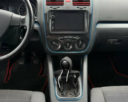 Черный Фольксваген Гольф, объемом двигателя 1.39 л и пробегом 260 тыс. км за 4999 $, фото 11 на Automoto.ua