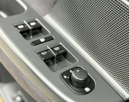 Черный Фольксваген Гольф, объемом двигателя 1.6 л и пробегом 185 тыс. км за 6200 $, фото 57 на Automoto.ua