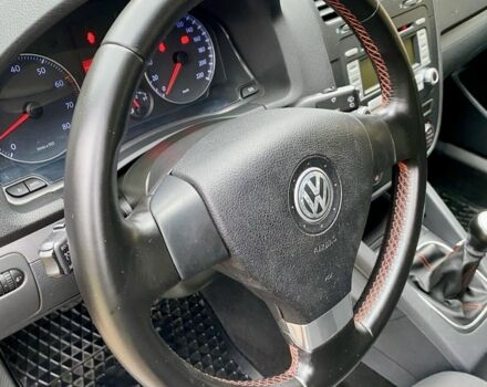 Чорний Фольксваген Гольф, об'ємом двигуна 1.4 л та пробігом 230 тис. км за 5777 $, фото 14 на Automoto.ua