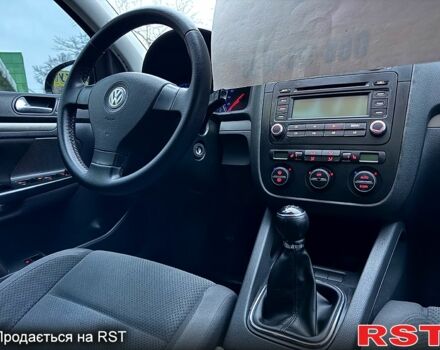 Черный Фольксваген Гольф, объемом двигателя 1.4 л и пробегом 264 тыс. км за 5500 $, фото 8 на Automoto.ua