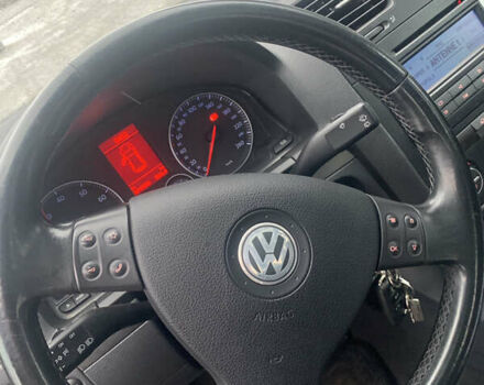 Черный Фольксваген Гольф, объемом двигателя 1.6 л и пробегом 211 тыс. км за 5900 $, фото 8 на Automoto.ua