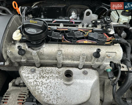 Черный Фольксваген Гольф, объемом двигателя 1.4 л и пробегом 187 тыс. км за 6500 $, фото 80 на Automoto.ua