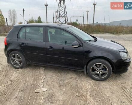 Черный Фольксваген Гольф, объемом двигателя 1.39 л и пробегом 242 тыс. км за 5400 $, фото 2 на Automoto.ua