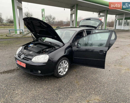 Черный Фольксваген Гольф, объемом двигателя 1.4 л и пробегом 220 тыс. км за 5900 $, фото 6 на Automoto.ua