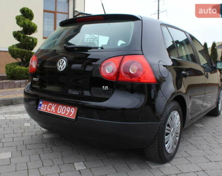 Черный Фольксваген Гольф, объемом двигателя 1.6 л и пробегом 203 тыс. км за 5890 $, фото 26 на Automoto.ua