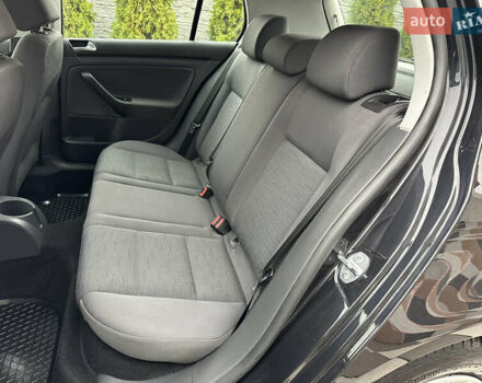 Черный Фольксваген Гольф, объемом двигателя 1.4 л и пробегом 187 тыс. км за 6500 $, фото 38 на Automoto.ua