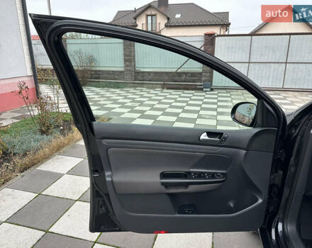 Черный Фольксваген Гольф, объемом двигателя 1.4 л и пробегом 187 тыс. км за 6500 $, фото 27 на Automoto.ua