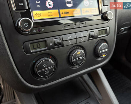 Черный Фольксваген Гольф, объемом двигателя 1.6 л и пробегом 240 тыс. км за 6150 $, фото 31 на Automoto.ua