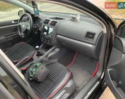 Черный Фольксваген Гольф, объемом двигателя 1.39 л и пробегом 242 тыс. км за 5400 $, фото 3 на Automoto.ua