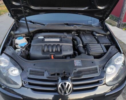 Черный Фольксваген Гольф, объемом двигателя 1.6 л и пробегом 250 тыс. км за 7500 $, фото 4 на Automoto.ua