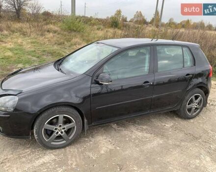 Черный Фольксваген Гольф, объемом двигателя 1.39 л и пробегом 242 тыс. км за 5400 $, фото 1 на Automoto.ua