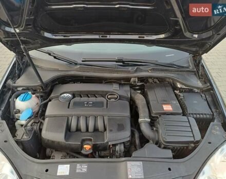 Чорний Фольксваген Гольф, об'ємом двигуна 1.6 л та пробігом 212 тис. км за 5900 $, фото 21 на Automoto.ua