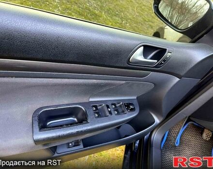 Черный Фольксваген Гольф, объемом двигателя 2 л и пробегом 233 тыс. км за 6200 $, фото 7 на Automoto.ua