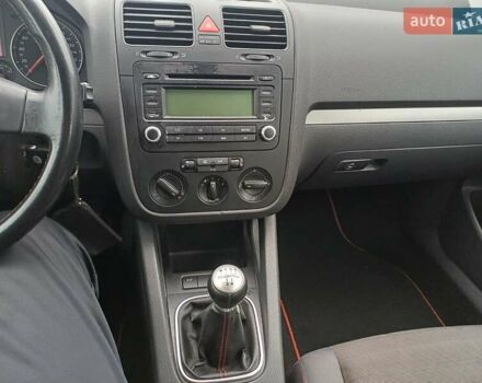 Чорний Фольксваген Гольф, об'ємом двигуна 1.6 л та пробігом 212 тис. км за 5900 $, фото 28 на Automoto.ua