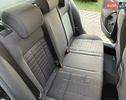 Черный Фольксваген Гольф, объемом двигателя 1.6 л и пробегом 240 тыс. км за 6150 $, фото 19 на Automoto.ua