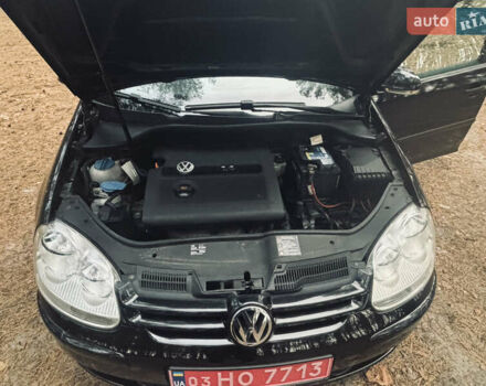 Черный Фольксваген Гольф, объемом двигателя 1.4 л и пробегом 268 тыс. км за 5650 $, фото 7 на Automoto.ua