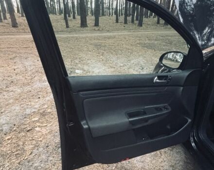 Черный Фольксваген Гольф, объемом двигателя 1.4 л и пробегом 268 тыс. км за 5600 $, фото 11 на Automoto.ua