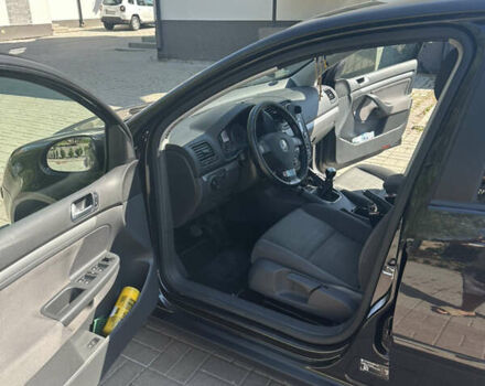 Чорний Фольксваген Гольф, об'ємом двигуна 1.6 л та пробігом 283 тис. км за 6400 $, фото 11 на Automoto.ua