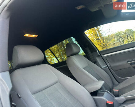 Черный Фольксваген Гольф, объемом двигателя 1.9 л и пробегом 320 тыс. км за 5800 $, фото 24 на Automoto.ua