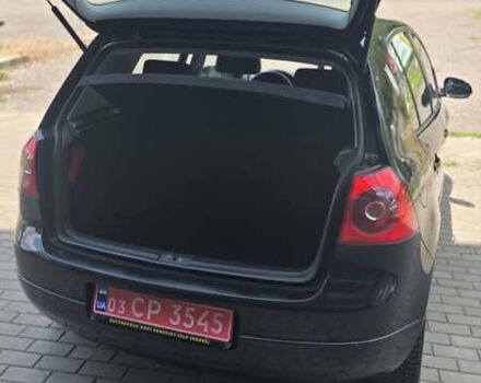 Черный Фольксваген Гольф, объемом двигателя 1.6 л и пробегом 205 тыс. км за 6250 $, фото 16 на Automoto.ua