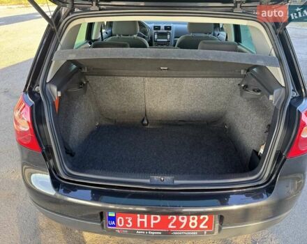 Черный Фольксваген Гольф, объемом двигателя 1.6 л и пробегом 258 тыс. км за 5950 $, фото 17 на Automoto.ua