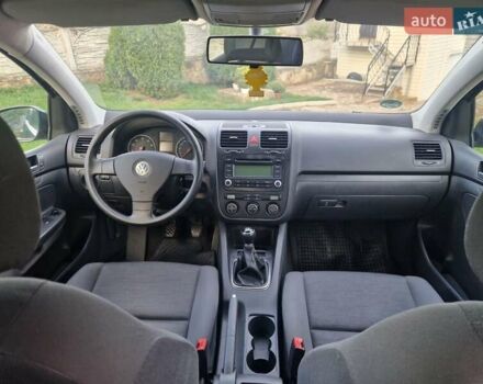 Фольксваген Гольф 2006 в Могилев-Подольском на Automoto.ua Черный Фольксваген Гольф, объемом двигателя 1.6 л и пробегом 164 тыс. км за 5750 $, фото 13 на Automoto.ua